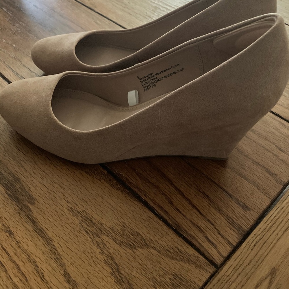 A New Day wedges Nuede